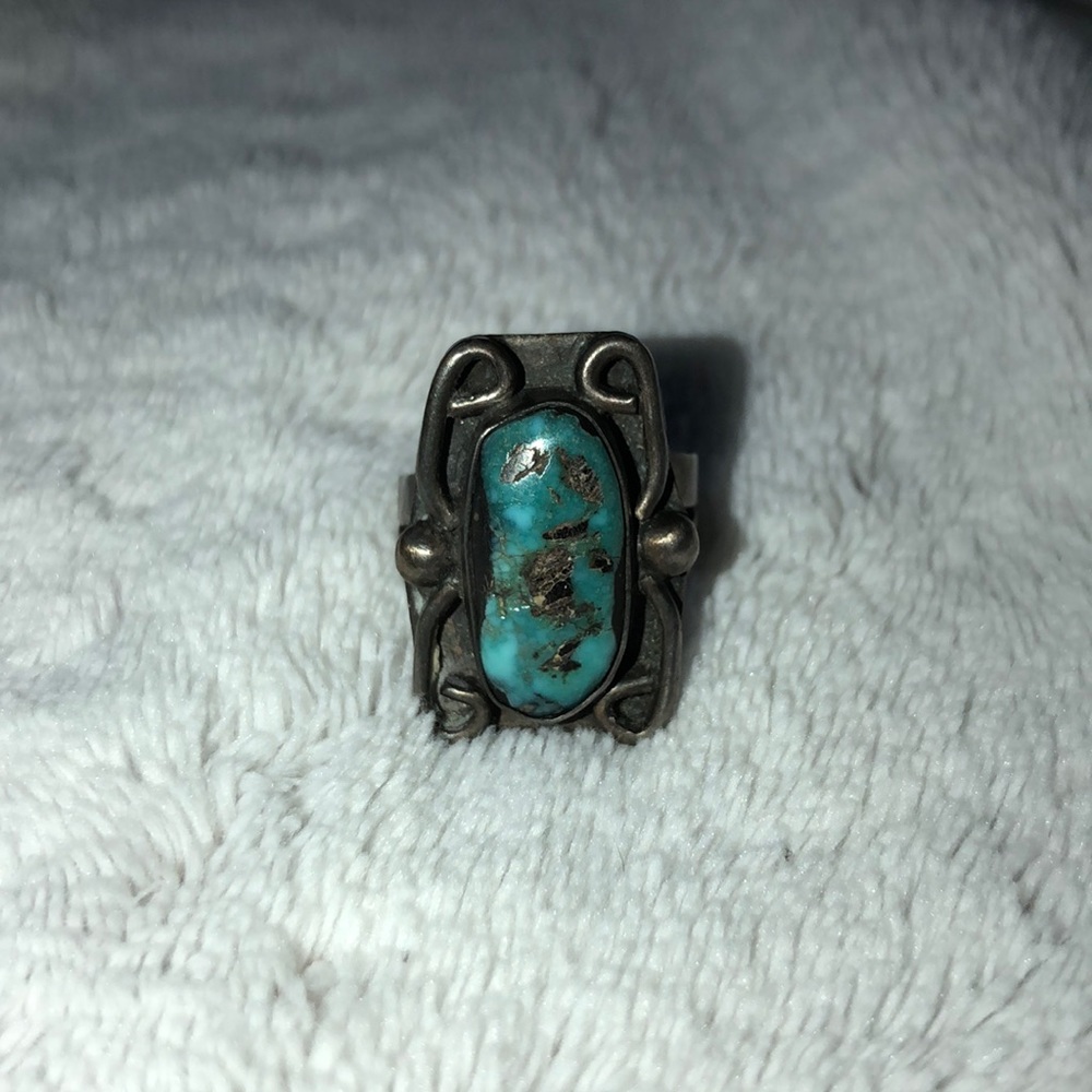 NATIVE AMERICAN Handmade Silver and Turquoise Ring Size 6